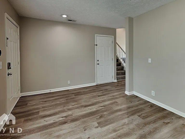 3100 Creekview Ln — Photo 7