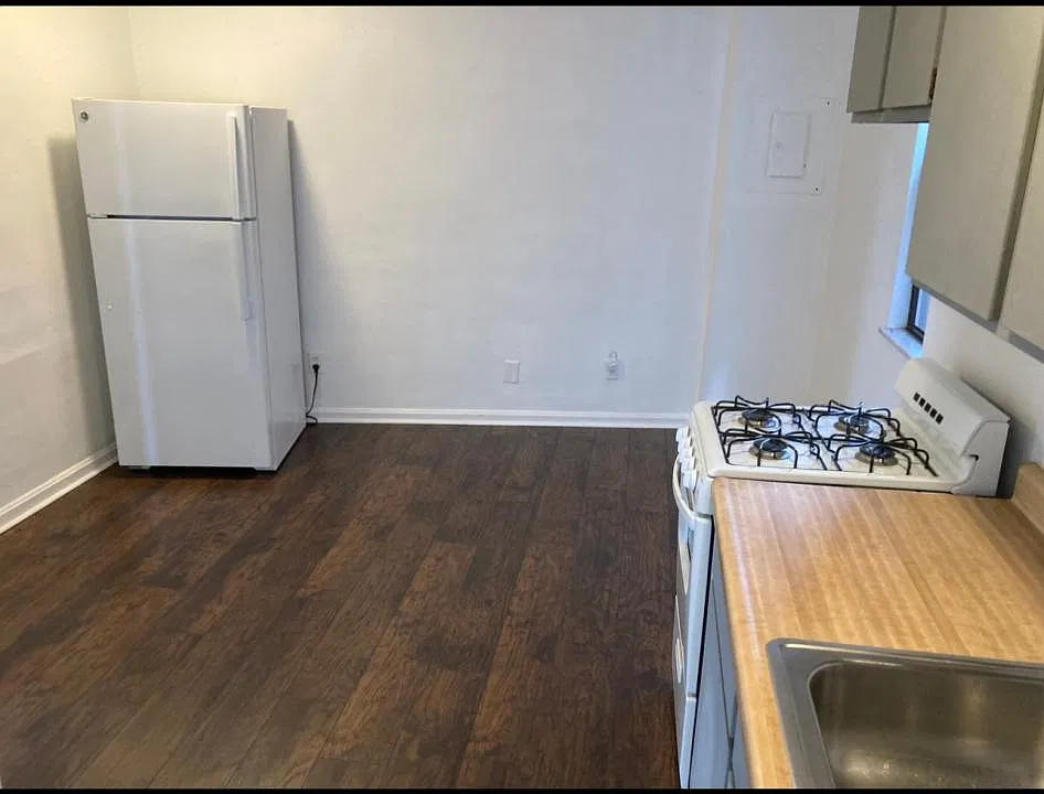 403 Semple St #2