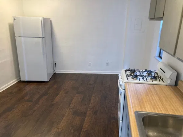 403 Semple St APT 2, Pittsburgh, PA 15213