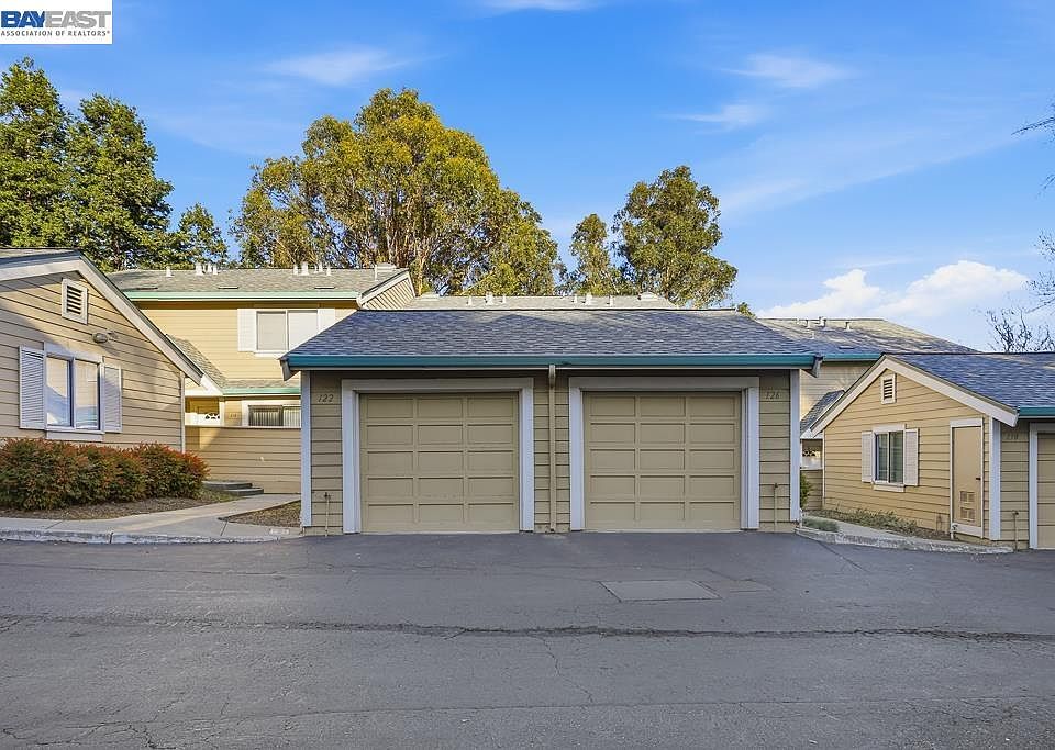 1st image of 122 Vista Hermosa