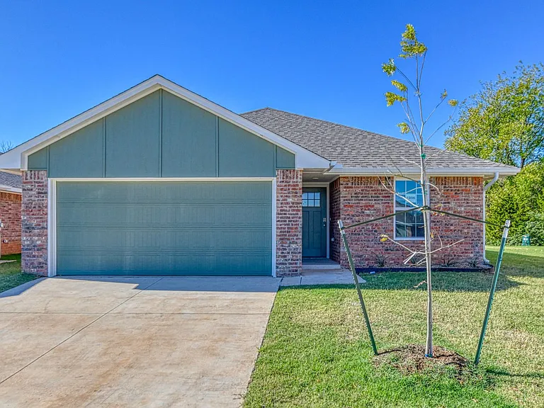 1006 Varenna Ln — Photo 1