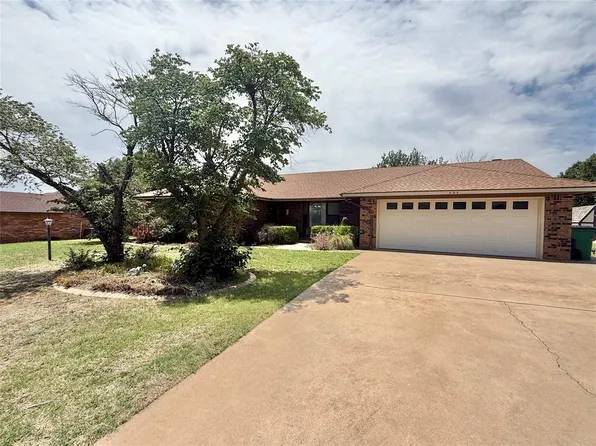 905 N Ann St, Granite, OK 73547