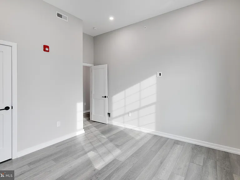 752 S 16th St #4A — Photo 20