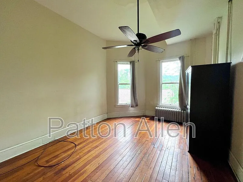 1 bed, 1.0 bath, 610 sqft, $1,350 — Photo 4