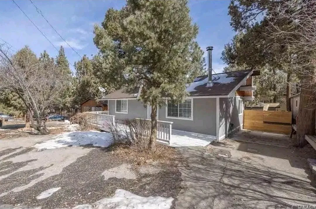 183 Highland Ln — Photo 2