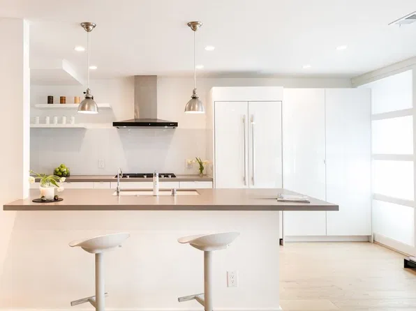 13050 Mindanao Way Unit 6, Marina Del Rey, CA 90292
