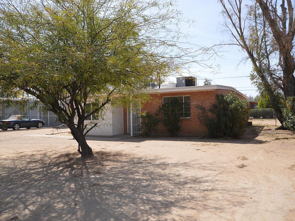 1st image of 2920 E Beverly Dr