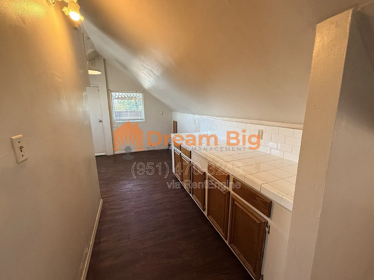 1 bed, 1.0 bath, 400 sqft, $1,295 — Photo 3
