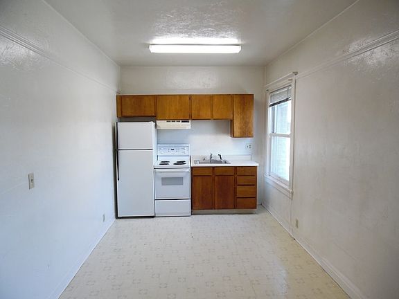 3rd image of 1715 Sonoma Blvd APT 205