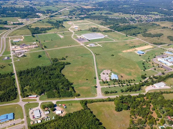 900 Airport Pkwy, Tahlequah, OK 74464