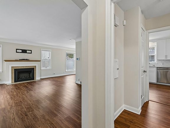 3rd image of 6116 11th Ave S