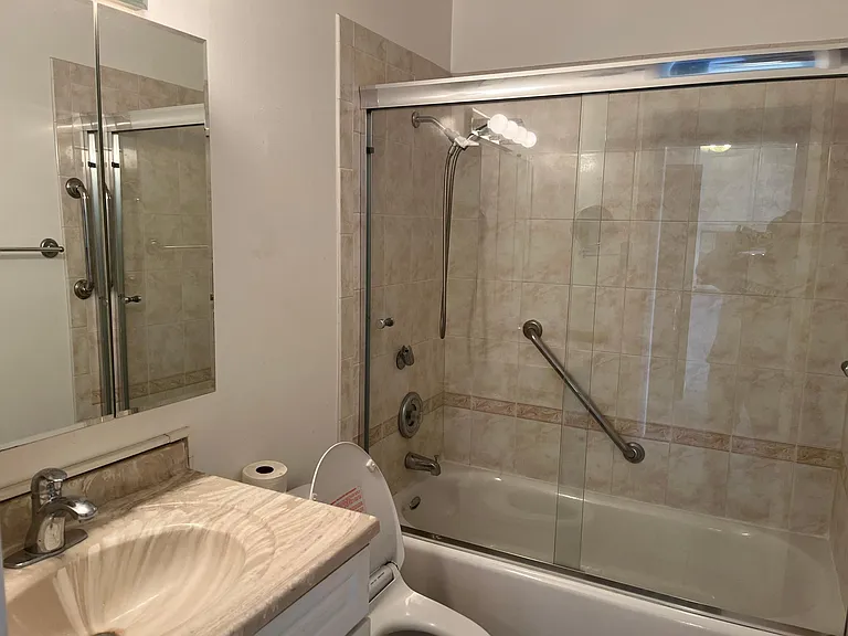6 Commodore Dr #446 — Photo 8