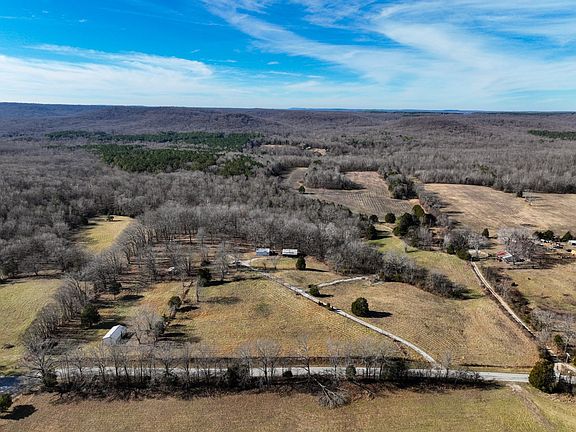 4th image of 221 Lusk Rd