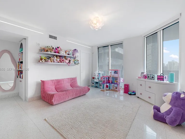 5801 Collins Ave #1200 — Photo 41