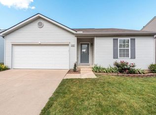 8545 Hawthorn Hl, Dexter, MI 48130