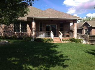 808 E Crystal Ave, Nixa, MO 65714