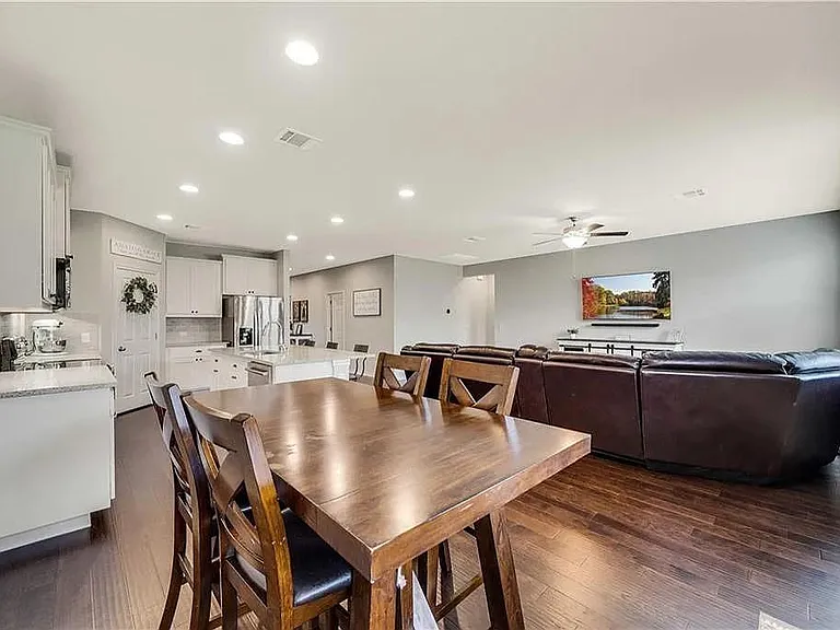 112 Magna Ln — Photo 9