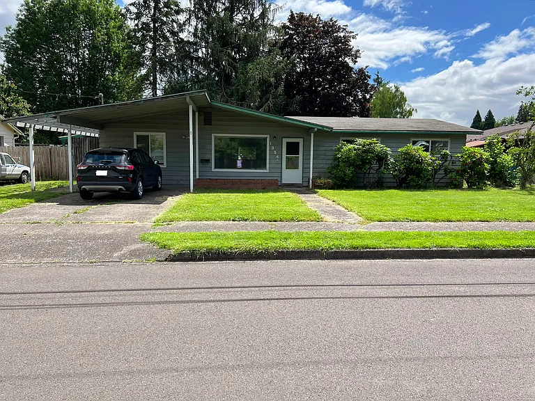 1354 SW Gilorr St — Photo 1