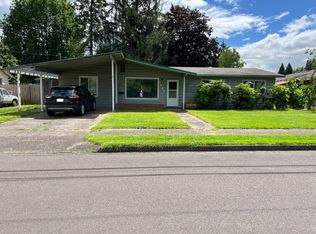 1354 SW Gilorr St, McMinnville, OR 97128