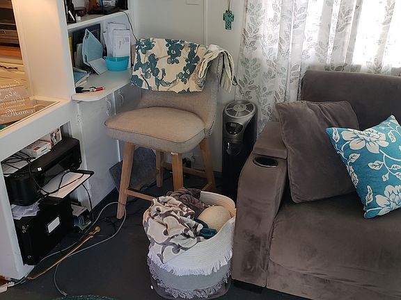 4th image of 455 N Judson St #24