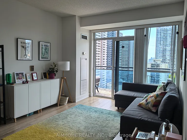 28 Linden St #1305 — Photo 10