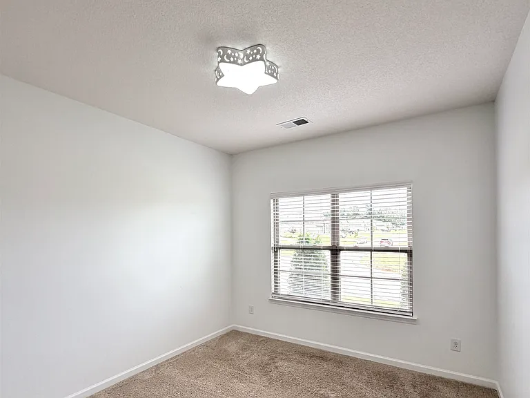 280 Lilly Dr — Photo 30