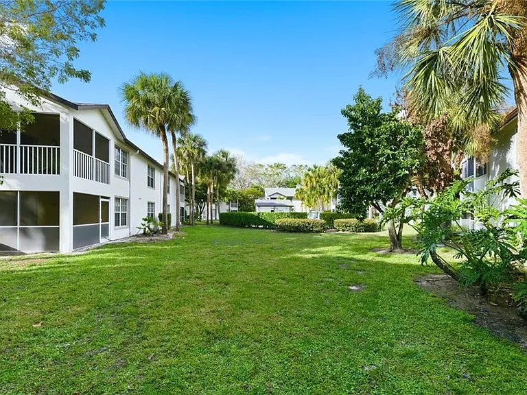 9570 Crescent Garden Dr #A-102 — Photo 29