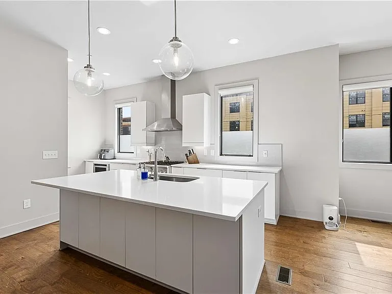 102 City View Ct NE — Photo 10