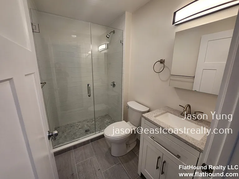 31 Queensberry St #292 — Photo 11