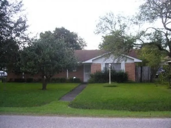 401 Candler Dr, Houston, TX 77037
