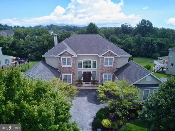1473 W Stonington Dr, Downingtown, PA 19335