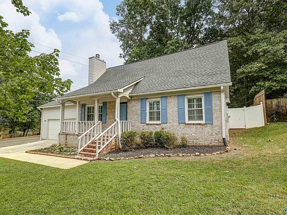 2nd image of 706 Shirley Ct SE