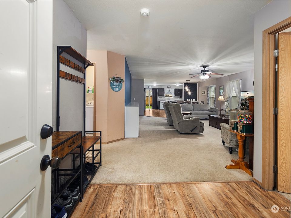 210 Roberts Street NE, Orting, WA 98360 Zillow