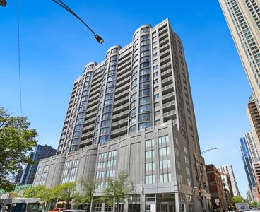 600 N Dearborn St APT 1102, Chicago, IL, 60654