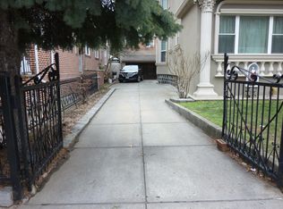 245 Bay Ridge Pkwy, Brooklyn, NY 11209