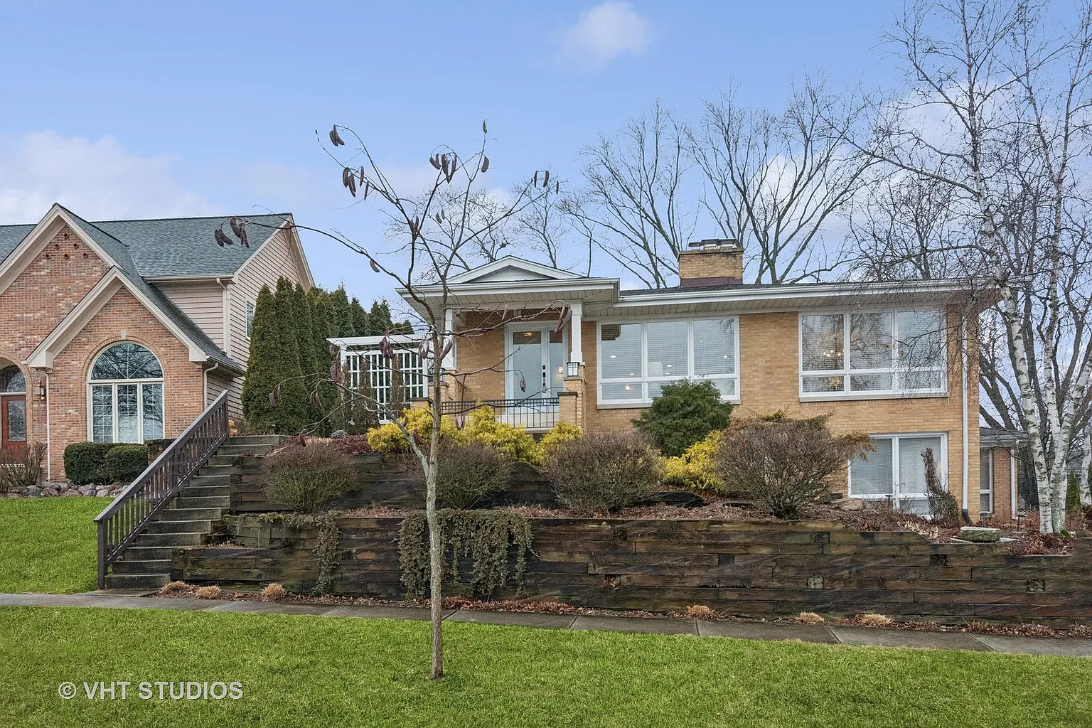 1512 Promenade Ln photo 1