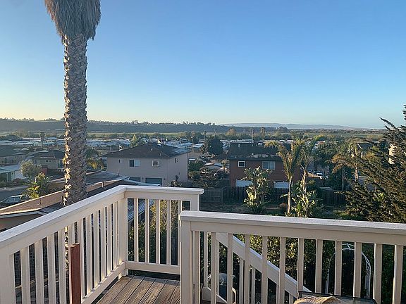 Views from Dunes to the Mesa