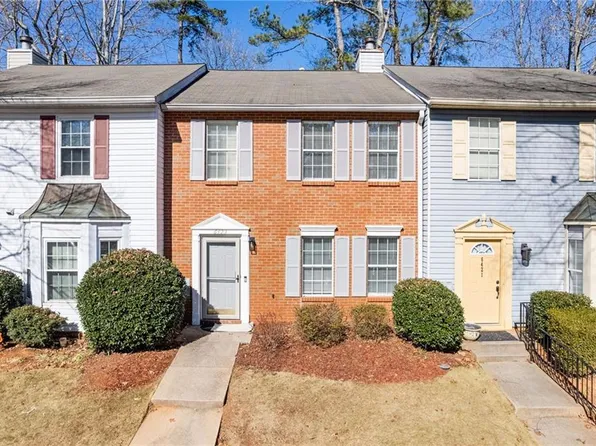 6423 Wedgeview Dr, Tucker, GA 30084