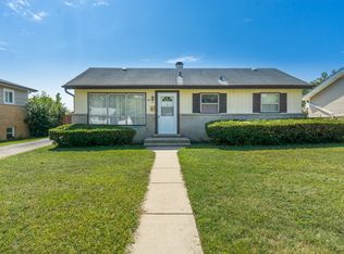 427 W Moreland Ave, Addison, IL 60101