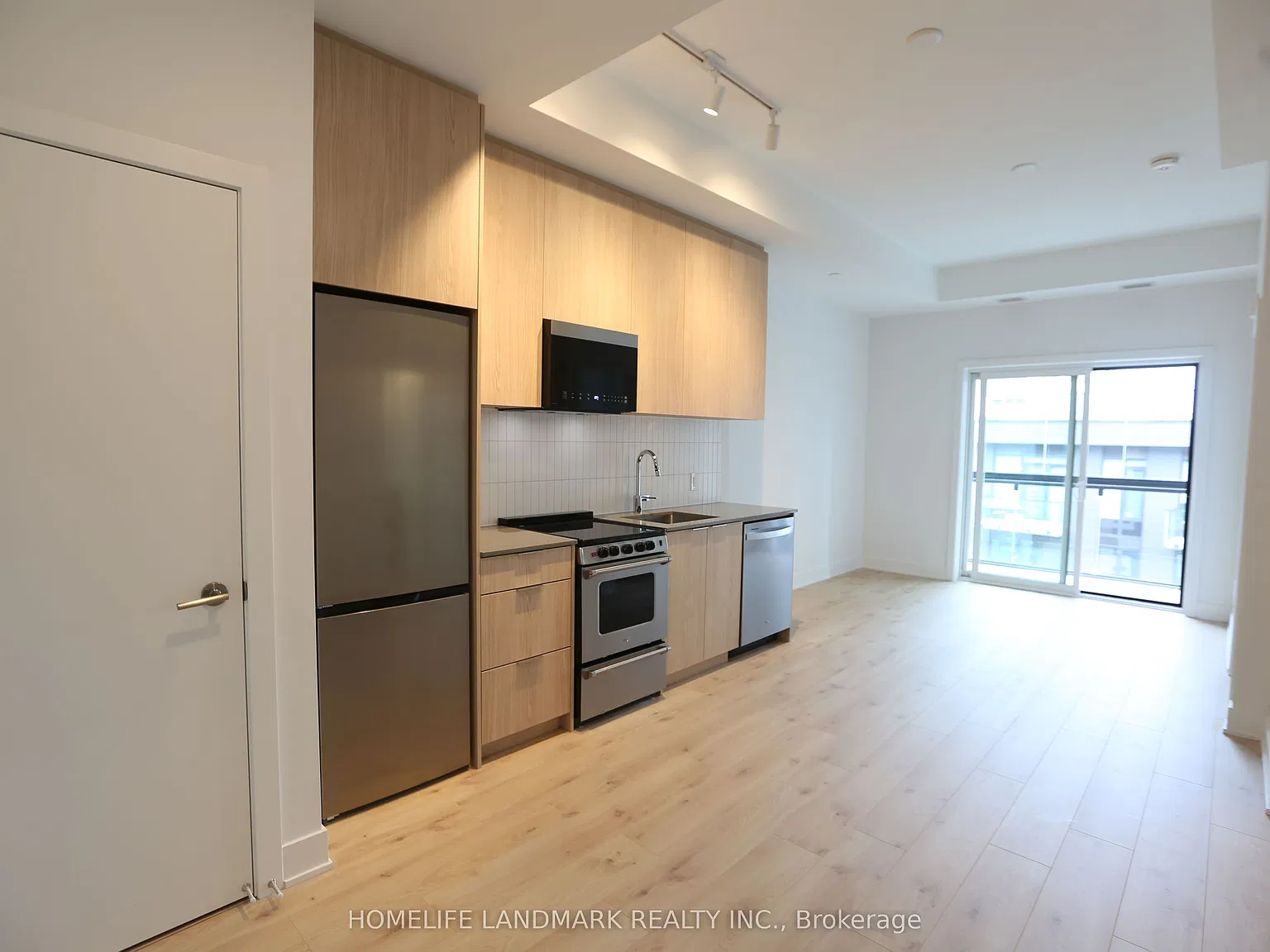 2 bed, $2,200 — Photo 3