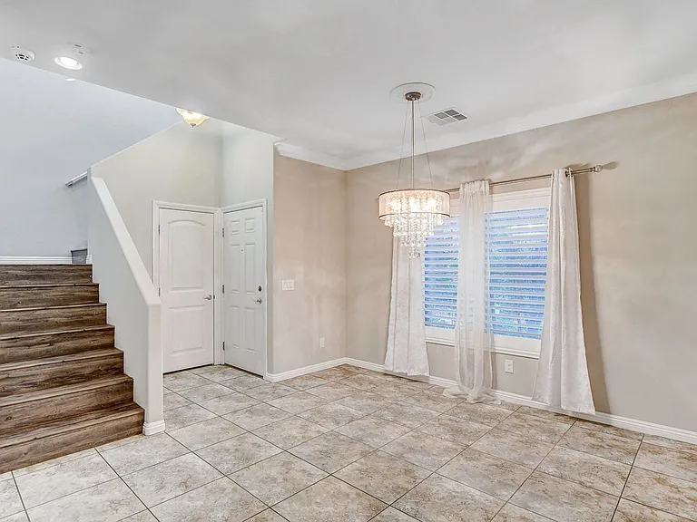 9634 Volk Ave — Photo 7