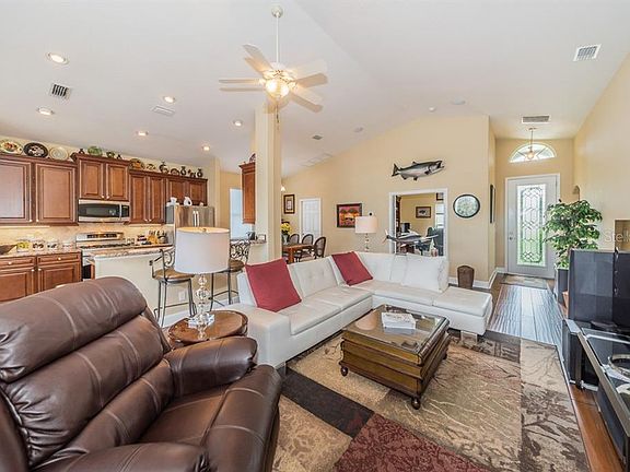 5th image of 1023 Blue Heron Way