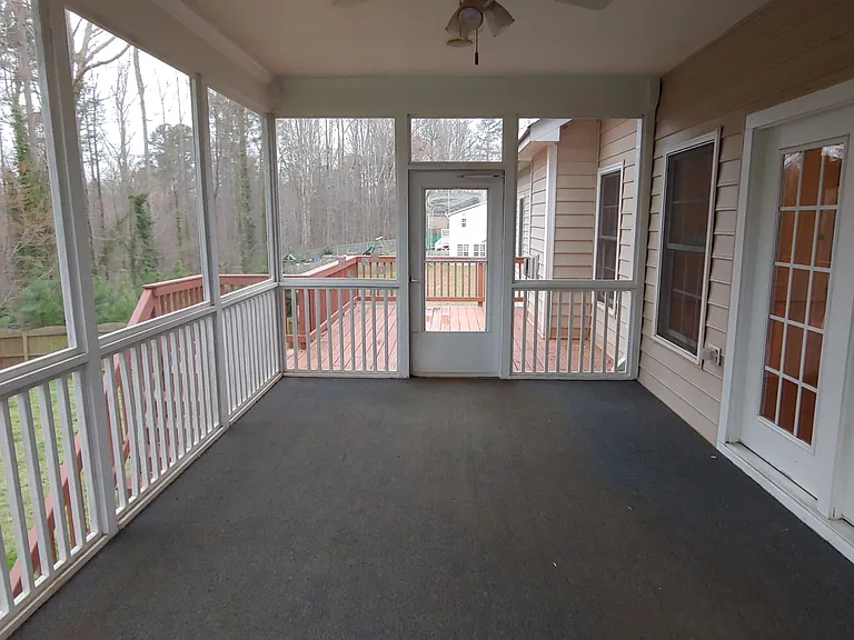 2809 Cowley Rd — Photo 18