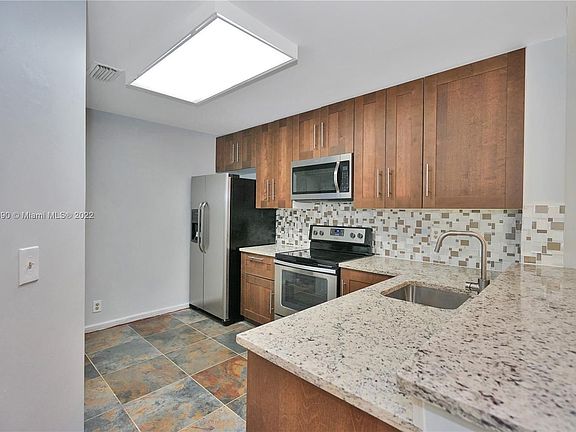 4th image of 10131 W Sunrise Blvd APT 302