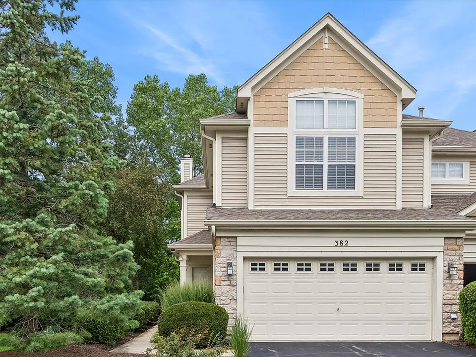 382 Vaughn Cir