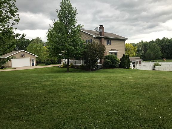 4th image of 1598 Carriage Way