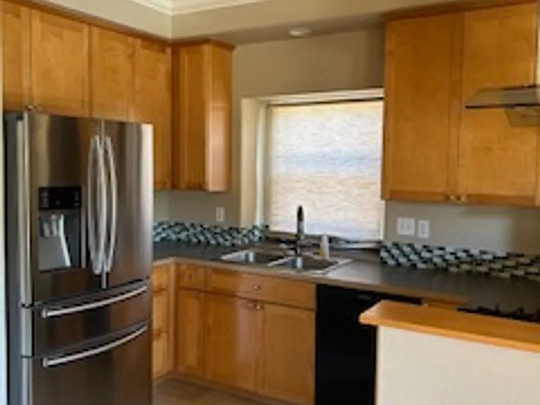 599 Lopez Ave — Photo 3