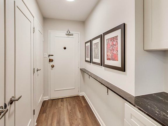5th image of 1350 N Astor St APT 4C