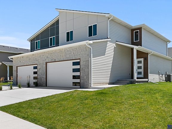 2nd image of 10631 Shore Front Dr