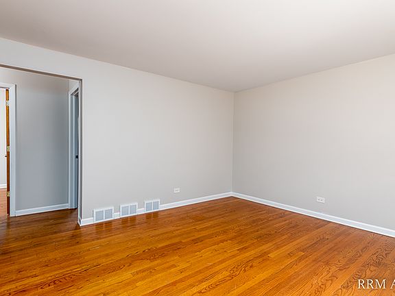 5th image of 145 Westerfield Pl APT A